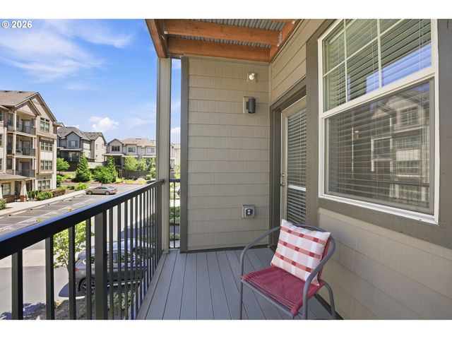17051 Sw APPLEDALE Rd 203, Beaverton, OR 97007
