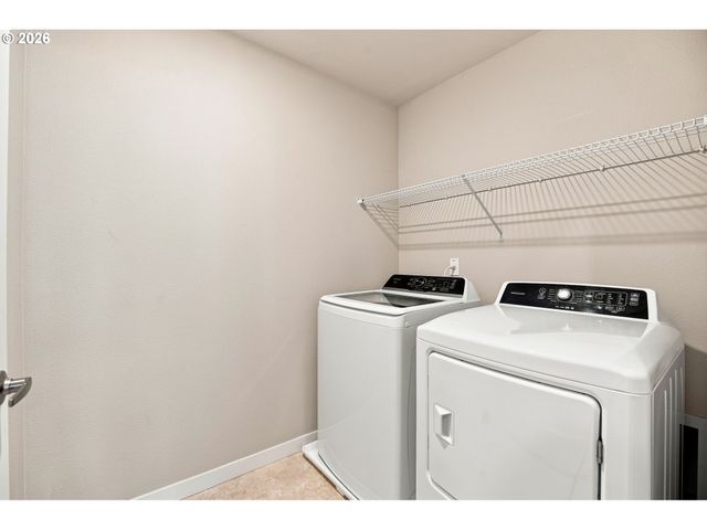 17051 Sw APPLEDALE Rd 203, Beaverton, OR 97007