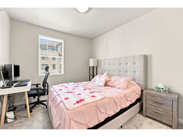 17051 Sw APPLEDALE Rd 203, Beaverton, OR 97007