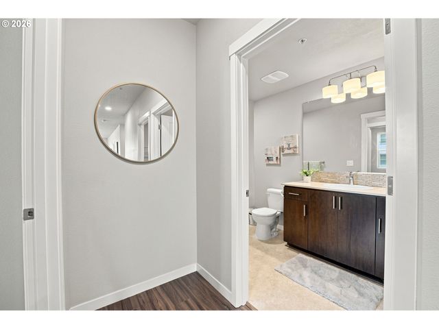17051 Sw APPLEDALE Rd 203, Beaverton, OR 97007