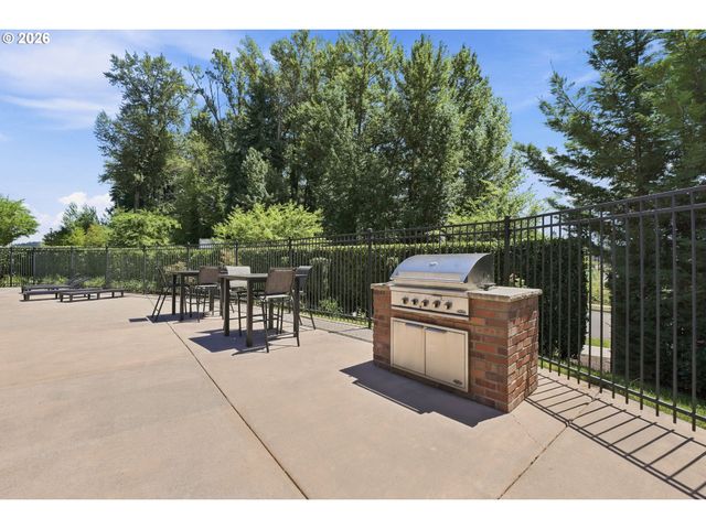 17051 Sw APPLEDALE Rd 203, Beaverton, OR 97007