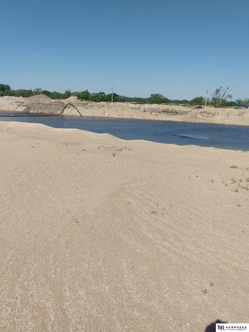 2463 E Juneberry Road, Fremont, NE 68025