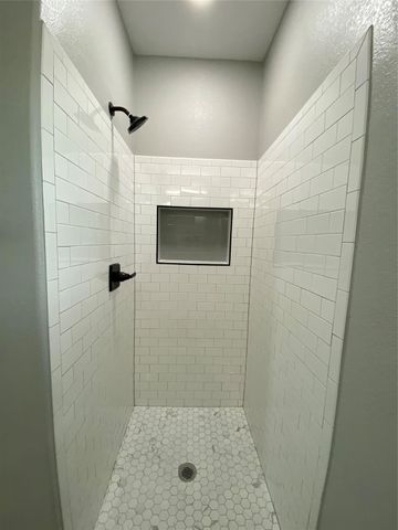 1004 W Hanna Street, Denison, TX 75020