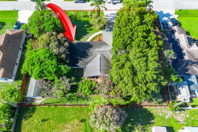 749 SW Mccracken Avenue, Port St. Lucie, FL 34953