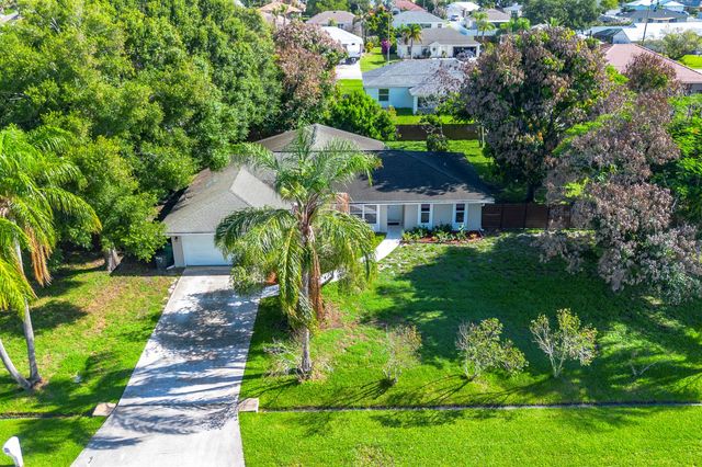 749 SW Mccracken Avenue, Port St. Lucie, FL 34953
