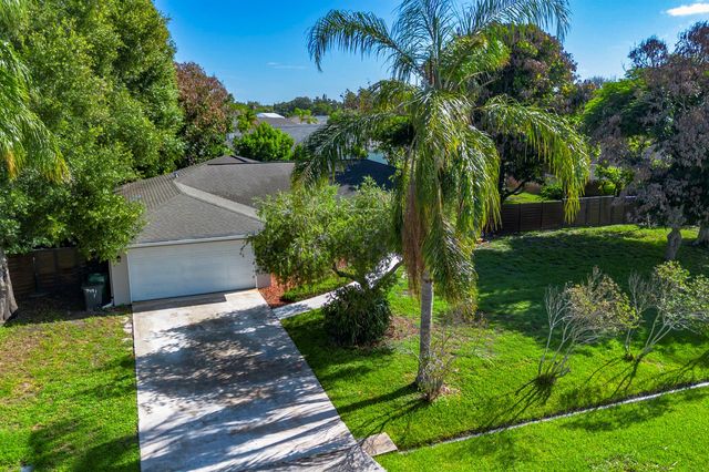 749 SW Mccracken Avenue, Port St. Lucie, FL 34953