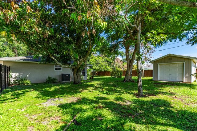 749 SW Mccracken Avenue, Port St. Lucie, FL 34953