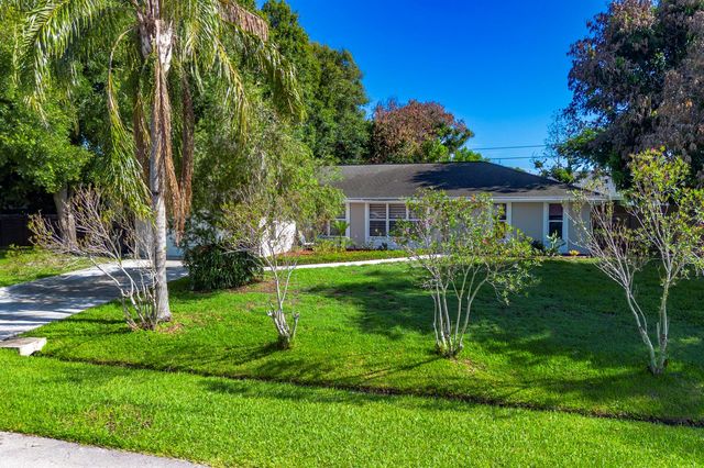 749 SW Mccracken Avenue, Port St. Lucie, FL 34953