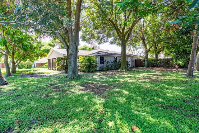 749 SW Mccracken Avenue, Port St. Lucie, FL 34953