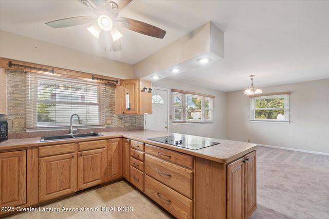 3333 W Willow Street, Lansing, MI 48917