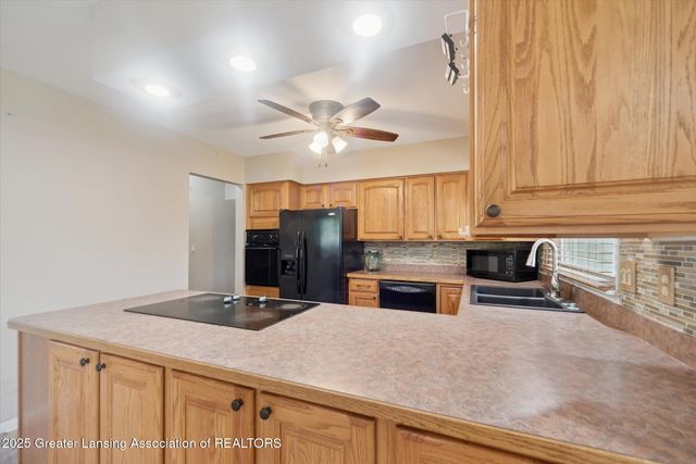 3333 W Willow Street, Lansing, MI 48917