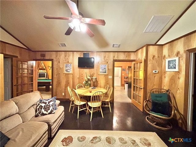 3053 W Monroe Avenue, Port O'connor, TX 77982