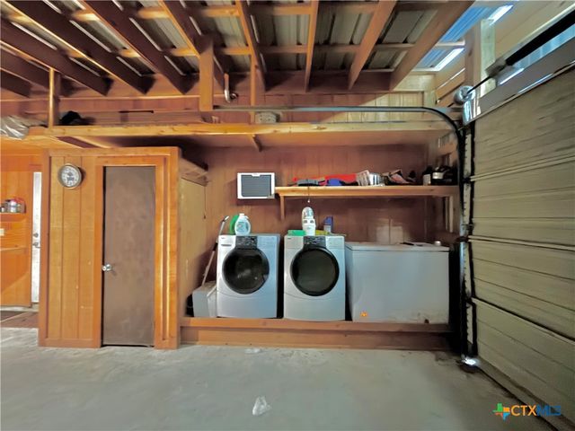 3053 W Monroe Avenue, Port O'connor, TX 77982