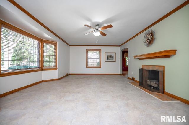 808 PARK Avenue, Pekin, IL 61554