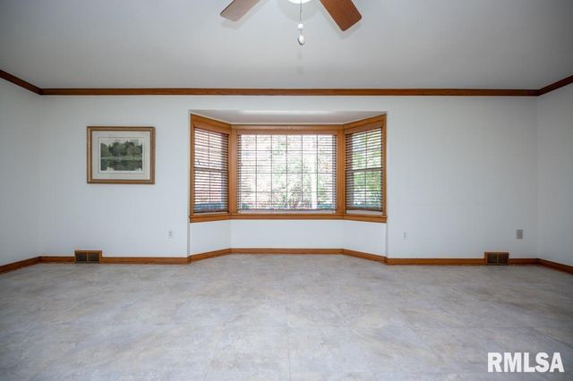 808 PARK Avenue, Pekin, IL 61554