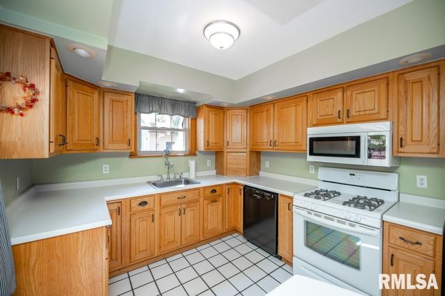 808 PARK Avenue, Pekin, IL 61554