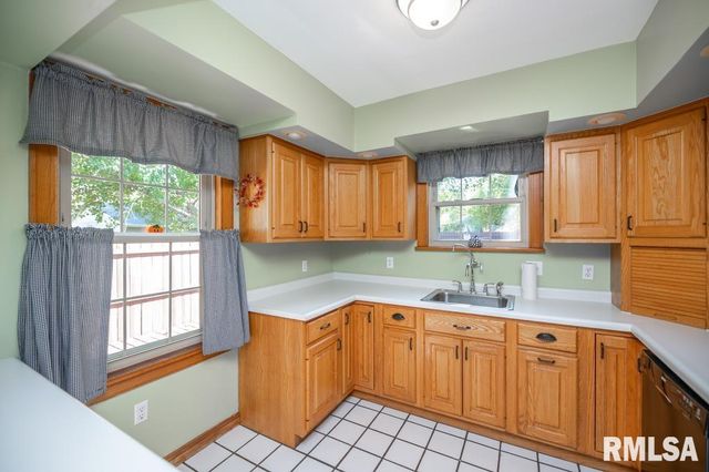 808 PARK Avenue, Pekin, IL 61554