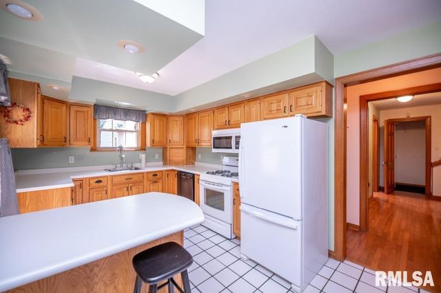 808 PARK Avenue, Pekin, IL 61554