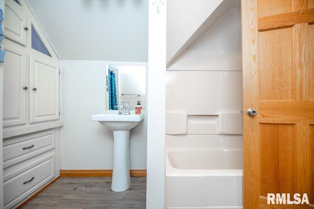 808 PARK Avenue, Pekin, IL 61554