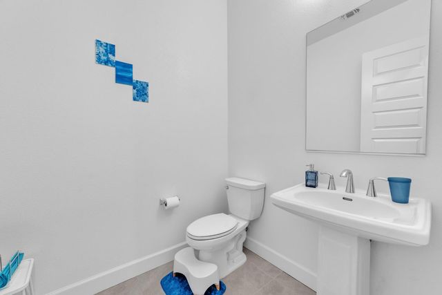 4631 Valley Terrace Cir, Folsom, CA 95630