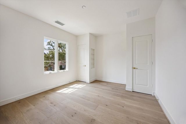3920 University Boulevard, Houston, TX 77005