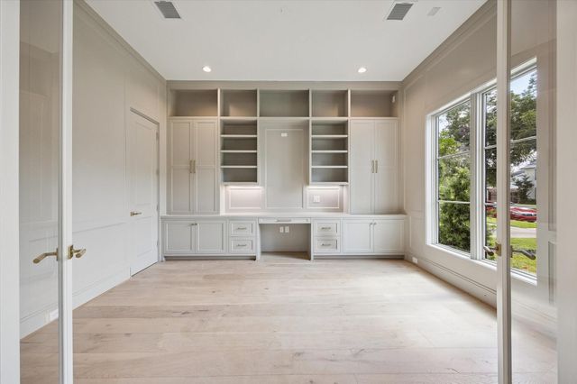 3920 University Boulevard, Houston, TX 77005