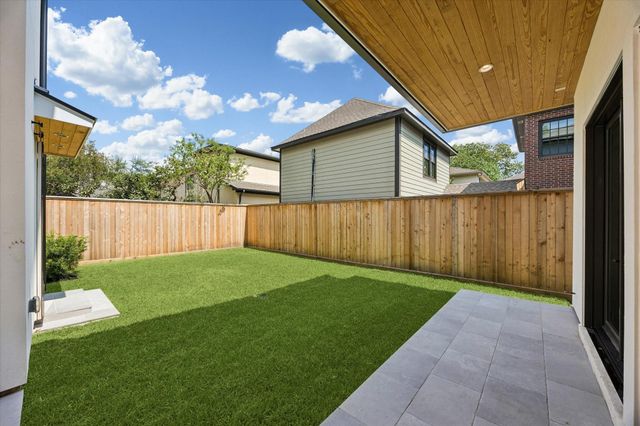 3920 University Boulevard, Houston, TX 77005