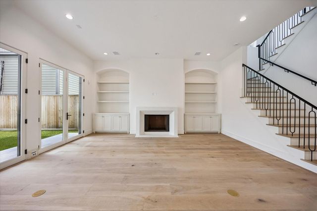 3920 University Boulevard, Houston, TX 77005