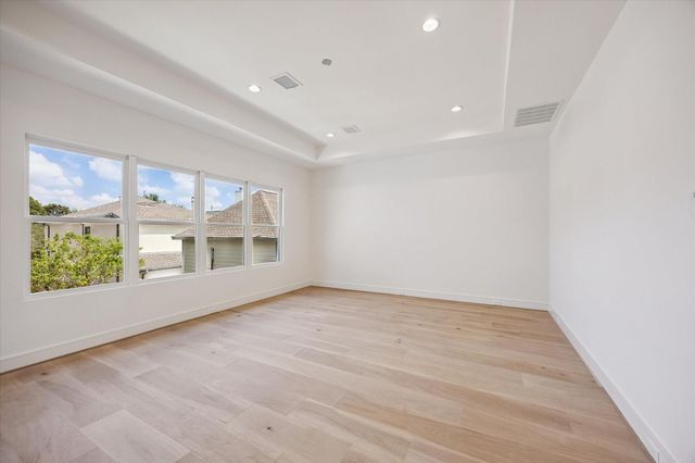 3920 University Boulevard, Houston, TX 77005