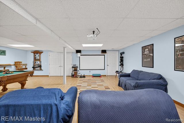 28817 Sugar Island Court, Rockwood, MI 48173
