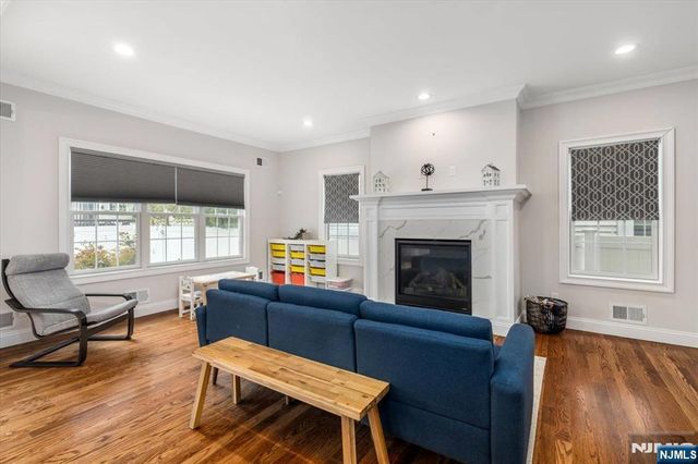 180 Terrace Avenue, Lodi, NJ 07644