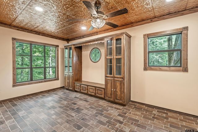 9050 County Road 3410, Brownsboro, TX 75756
