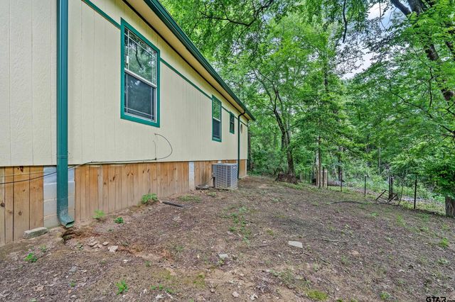 9050 County Road 3410, Brownsboro, TX 75756