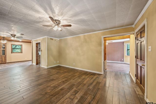 9050 County Road 3410, Brownsboro, TX 75756