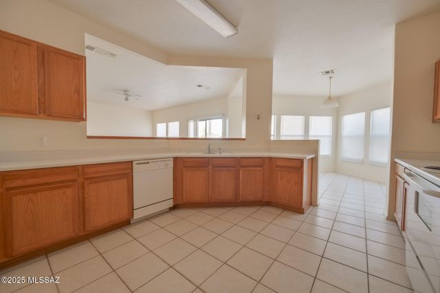 3482 N Rocky Spring Court, Tucson, AZ 85745