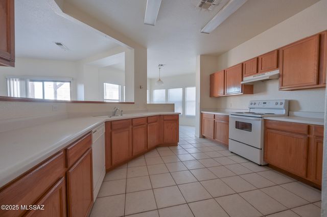 3482 N Rocky Spring Court, Tucson, AZ 85745