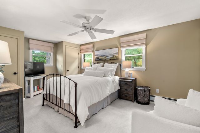 38 Hawthorne Rd, Wayland, MA 01778