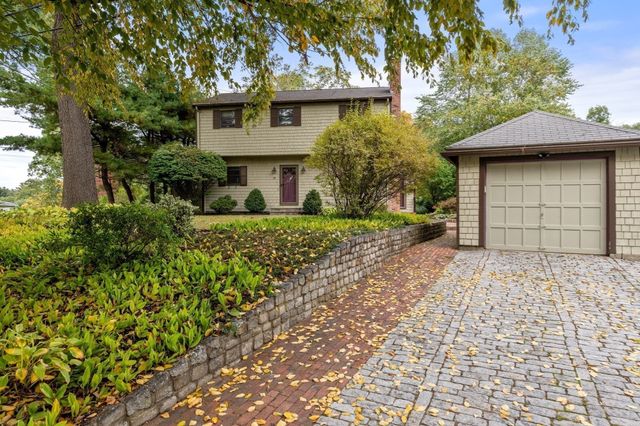 38 Hawthorne Rd, Wayland, MA 01778