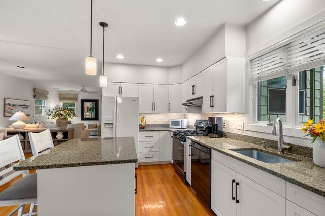 38 Hawthorne Rd, Wayland, MA 01778