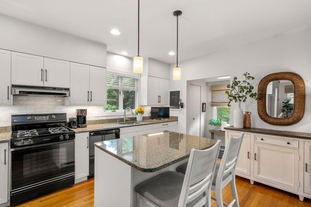 38 Hawthorne Rd, Wayland, MA 01778