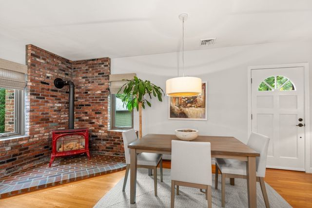 38 Hawthorne Rd, Wayland, MA 01778