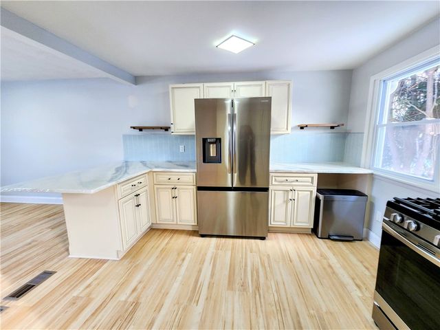 2525 Lyell Road, Gates, NY 14606