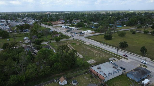 8706 Lawnridge Street, Houston, TX 77016