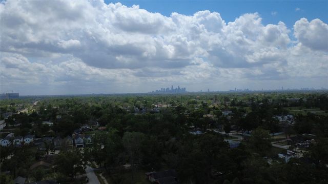 8706 Lawnridge Street, Houston, TX 77016