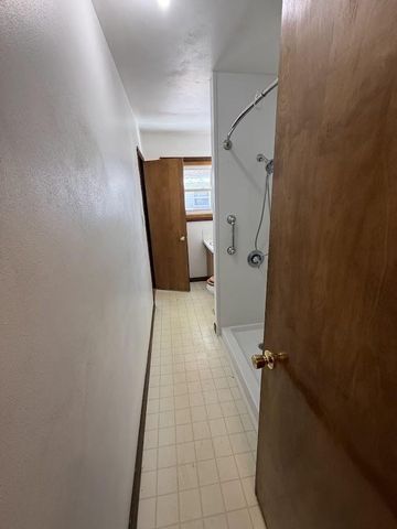 1519 ADAMS AVENUE, Oshkosh, WI 54902