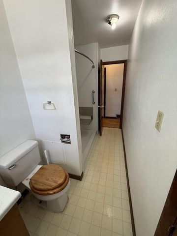 1519 ADAMS AVENUE, Oshkosh, WI 54902