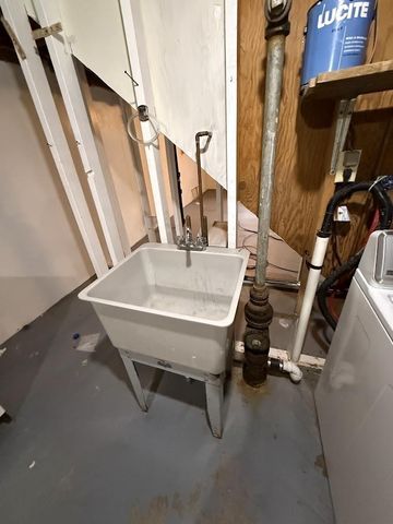 1519 ADAMS AVENUE, Oshkosh, WI 54902