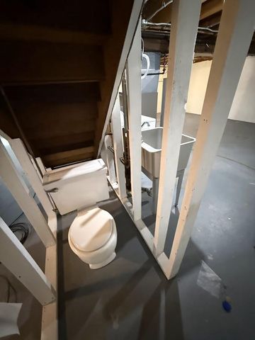 1519 ADAMS AVENUE, Oshkosh, WI 54902