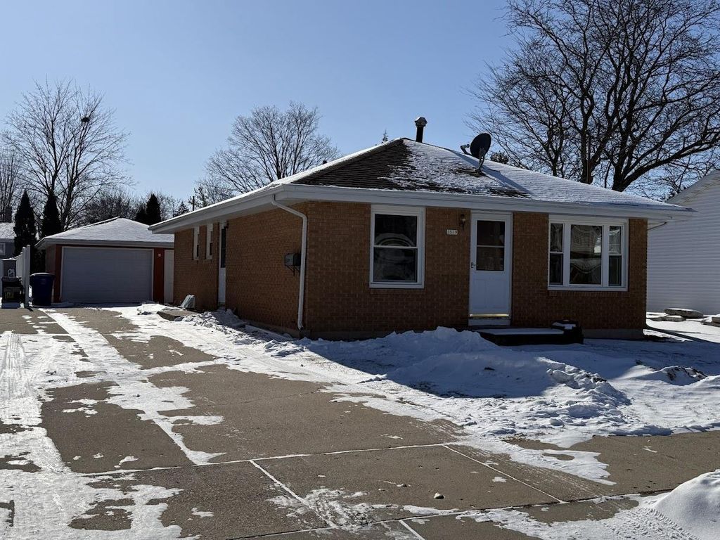 1519 ADAMS AVENUE, Oshkosh, WI 54902