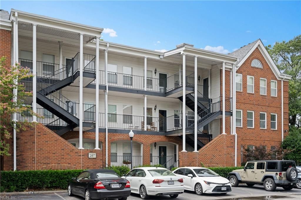 207 Westover Ave Apt 301, Norfolk, VA 23507